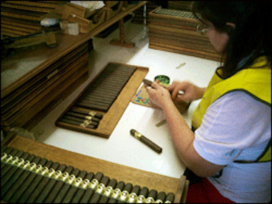 Padrón Stops Rolling Cigars in Honduras