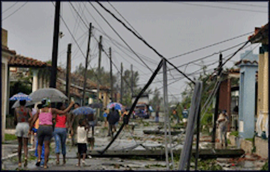 Hurricane Gustav Slams Cuba's Tobacco Region