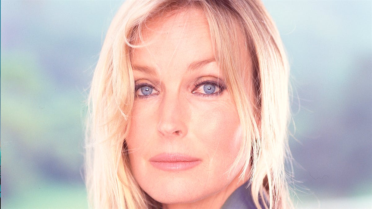 Bo Derek Jul/Aug 00