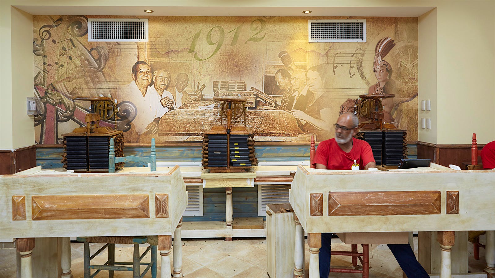 inside one of the new Fuente factory's rolling rooms