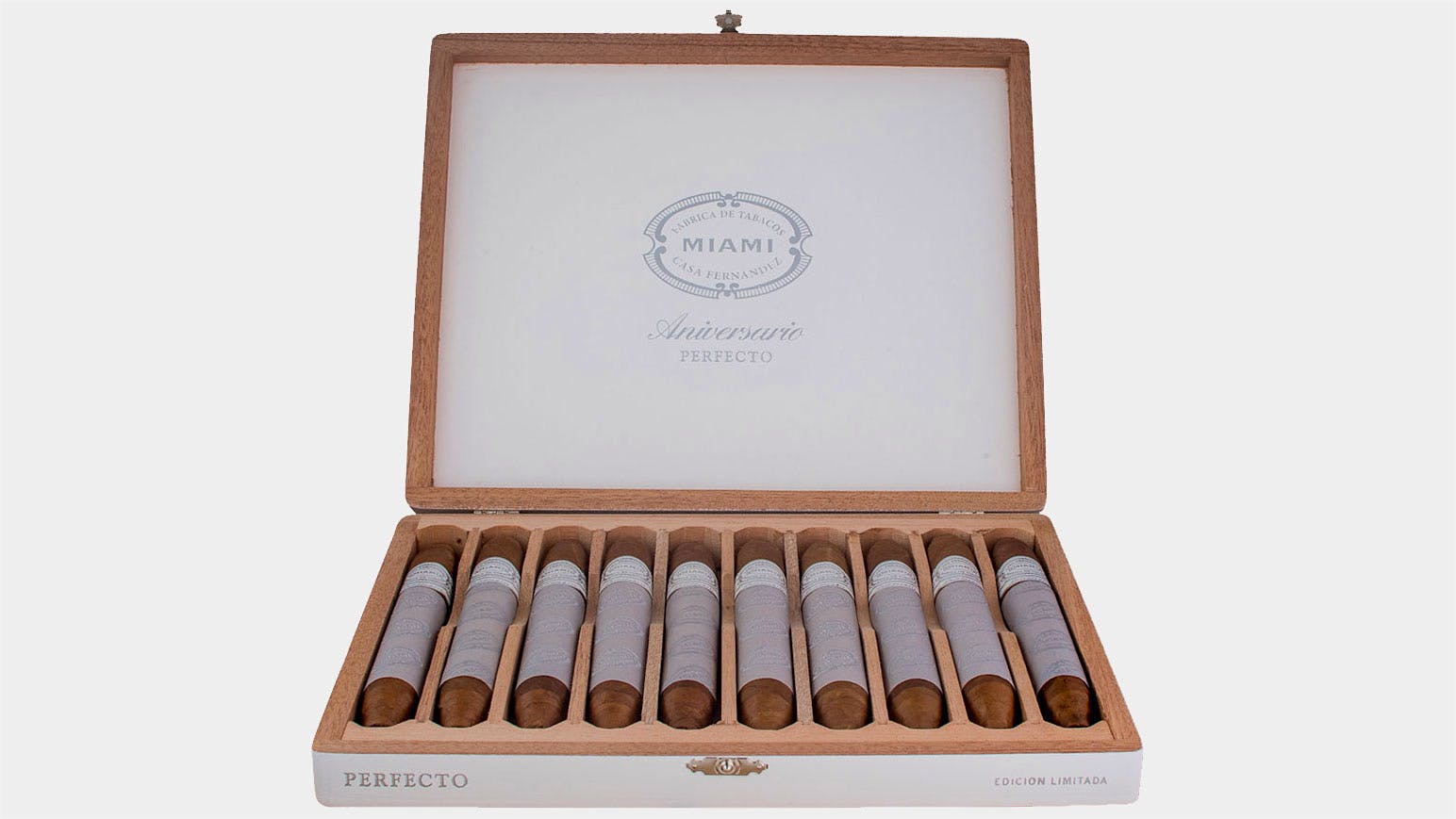 Casa Fernandez Releasing Miami-Made Perfecto | Cigar Aficionado