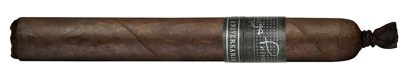 Liga Privada 10-Year Aniversario wears a dark criollo wrapper from Connecticut over a Mexican San Andrés binder and filler from Nicaragua and Honduras.