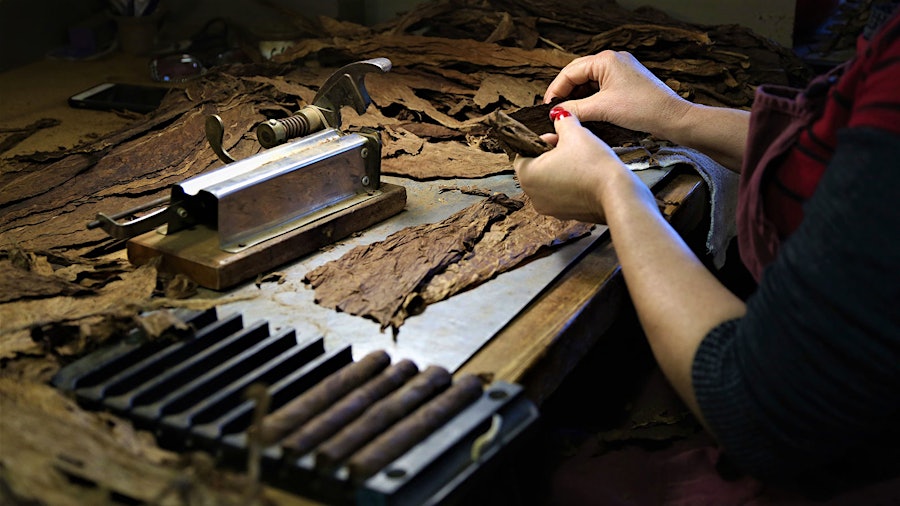 50 Factories In The U.S. That Still Make Cigars