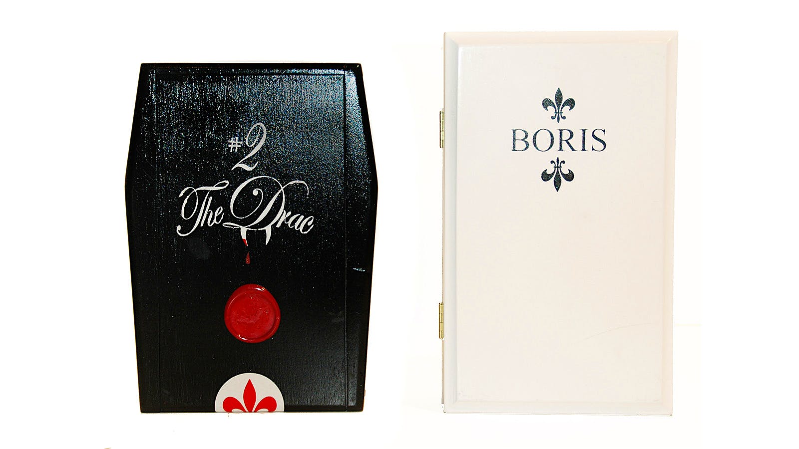 Tatuaje The Drac box (left) next to Boris