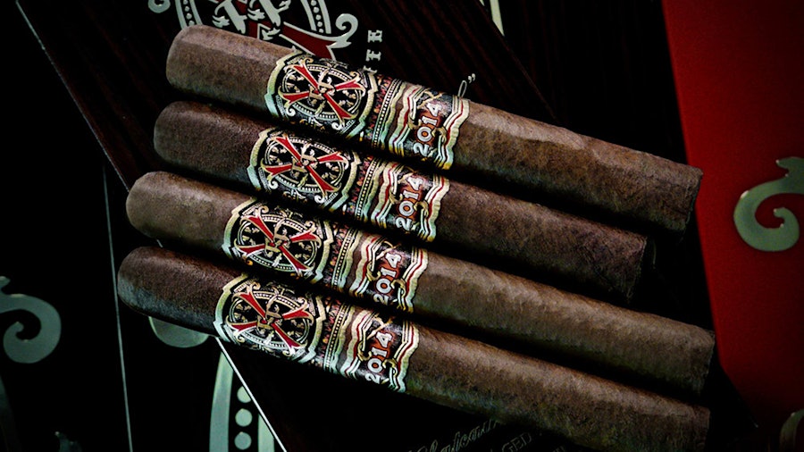 Fuente Fuente OpusX Story collection