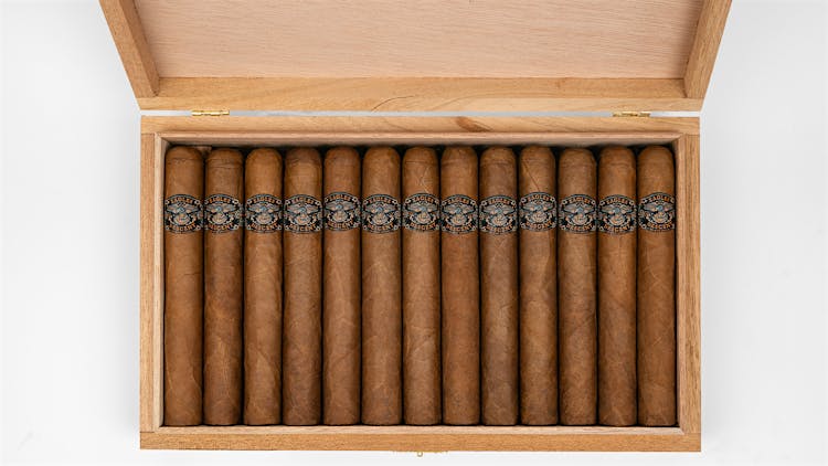 10 Top Cigars Under $10