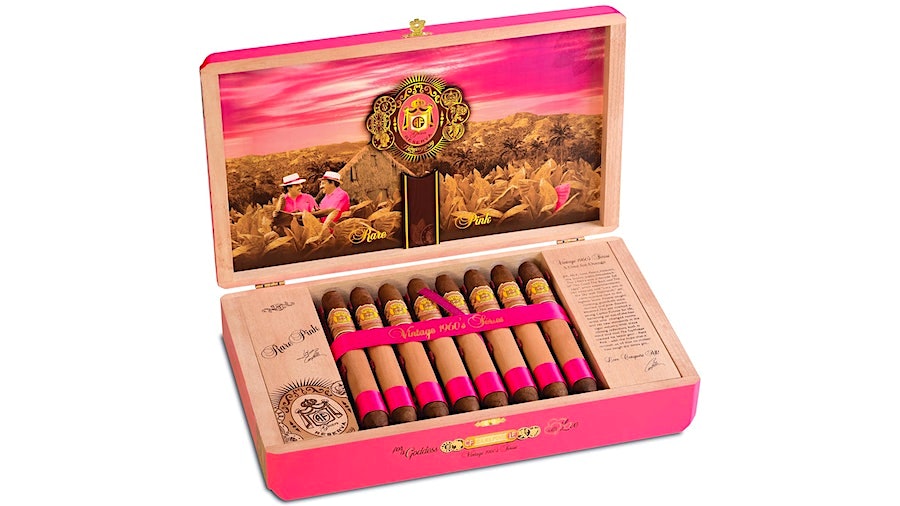 VIDEO: Unboxing The New Sizes Of Arturo Fuente Rare Pink