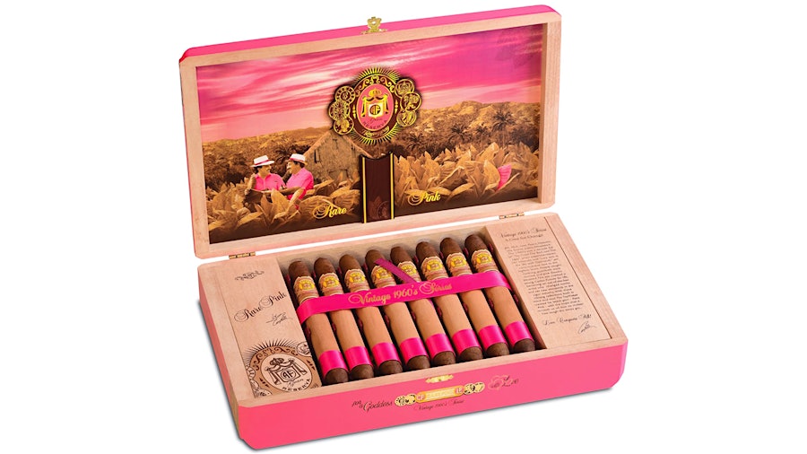 Fuente Ships Rare Pinks, Including Two New Sizes