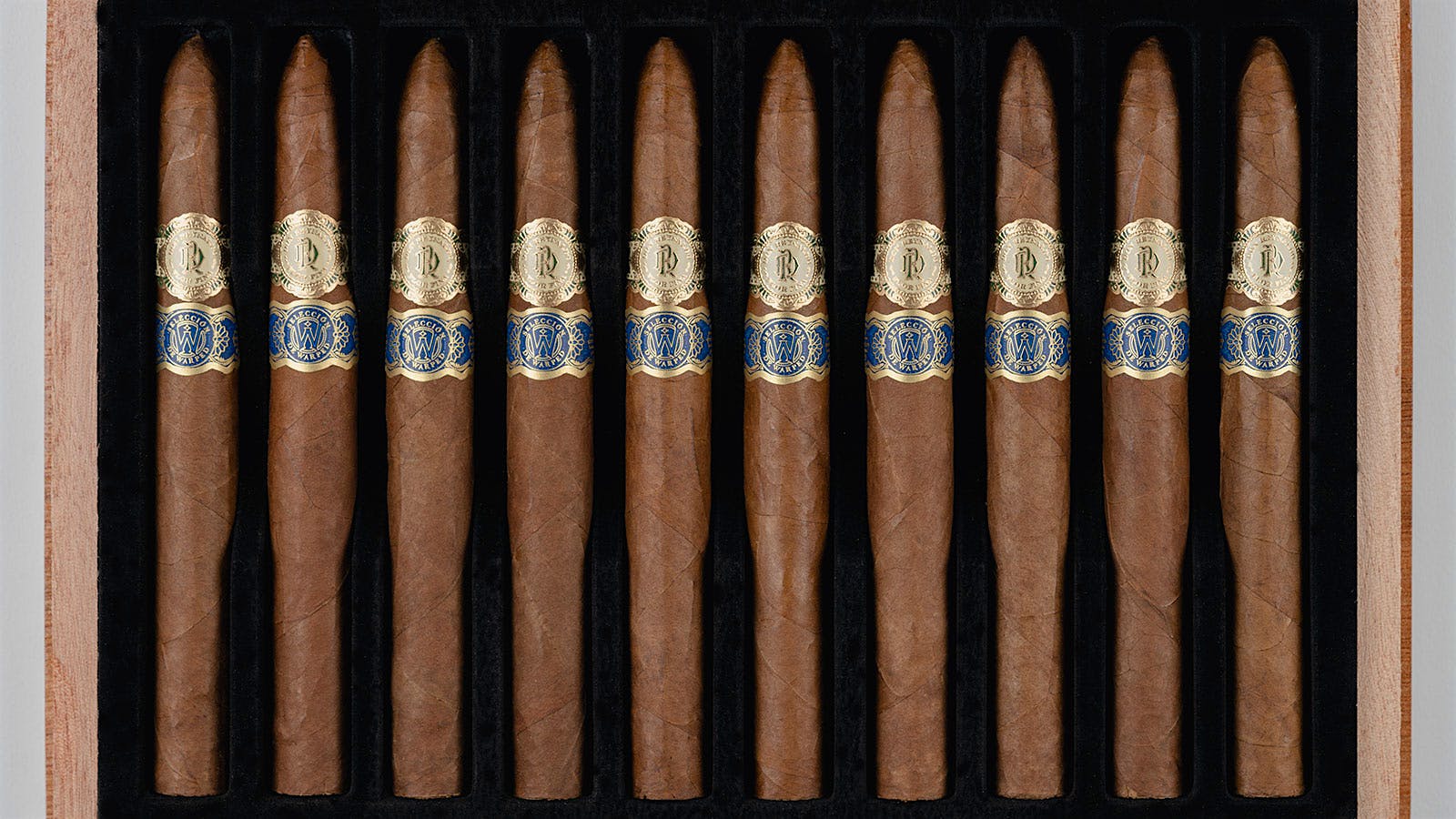 Warped Releases Smoke In Honor Of Owner’s Father | Cigar Aficionado