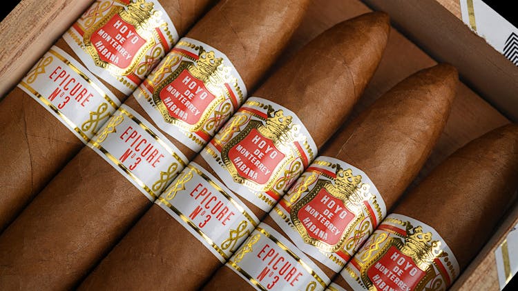 Nuvole di Fumo:Hoyo de Monterrey Hermosos 4 – IL BICCHIERE DI_VERSO