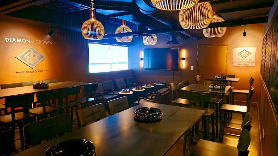 Diamond Crown Cigar Lounge