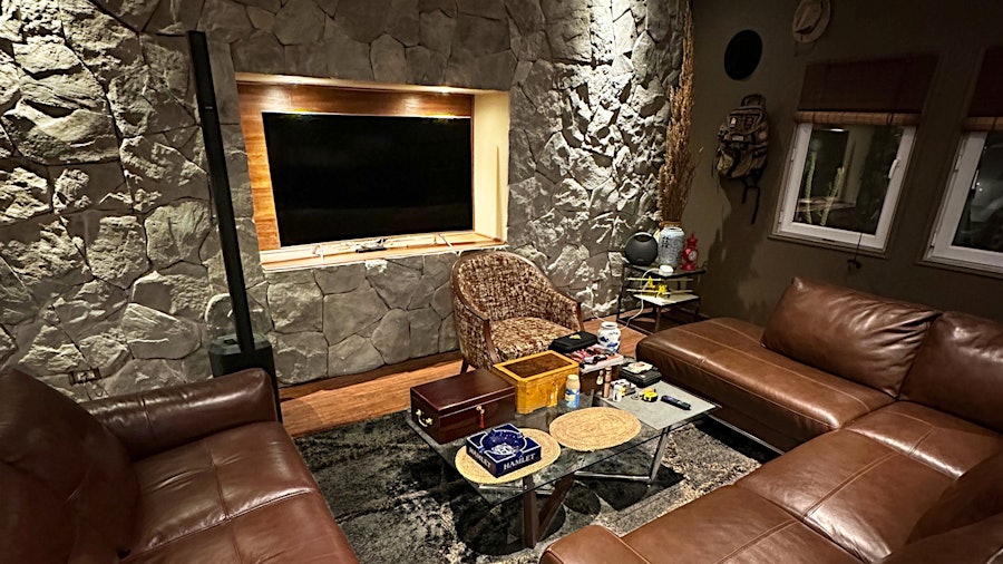 Rodrigo Rompeltien's Cigar Room