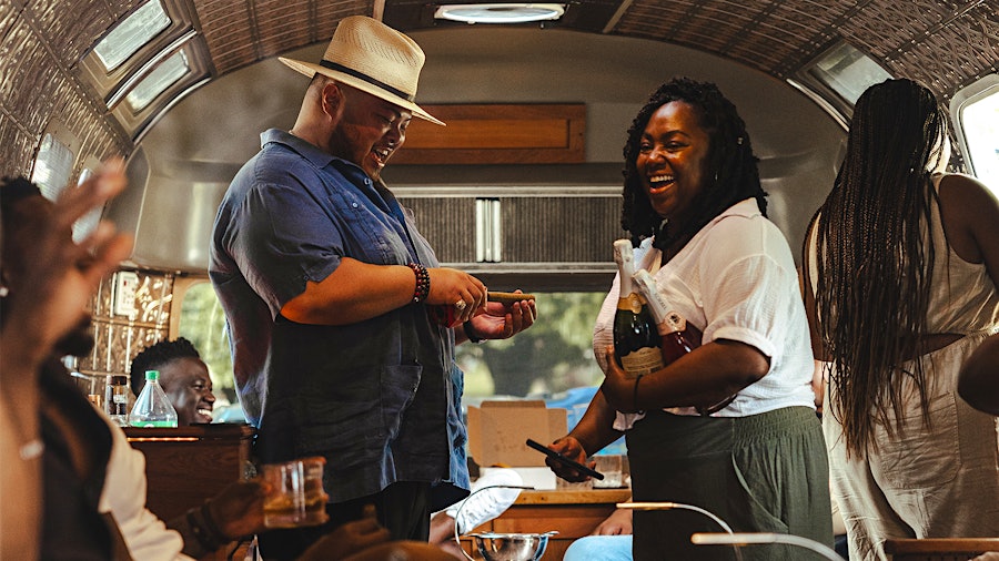 The Mobile Cigar Lounge