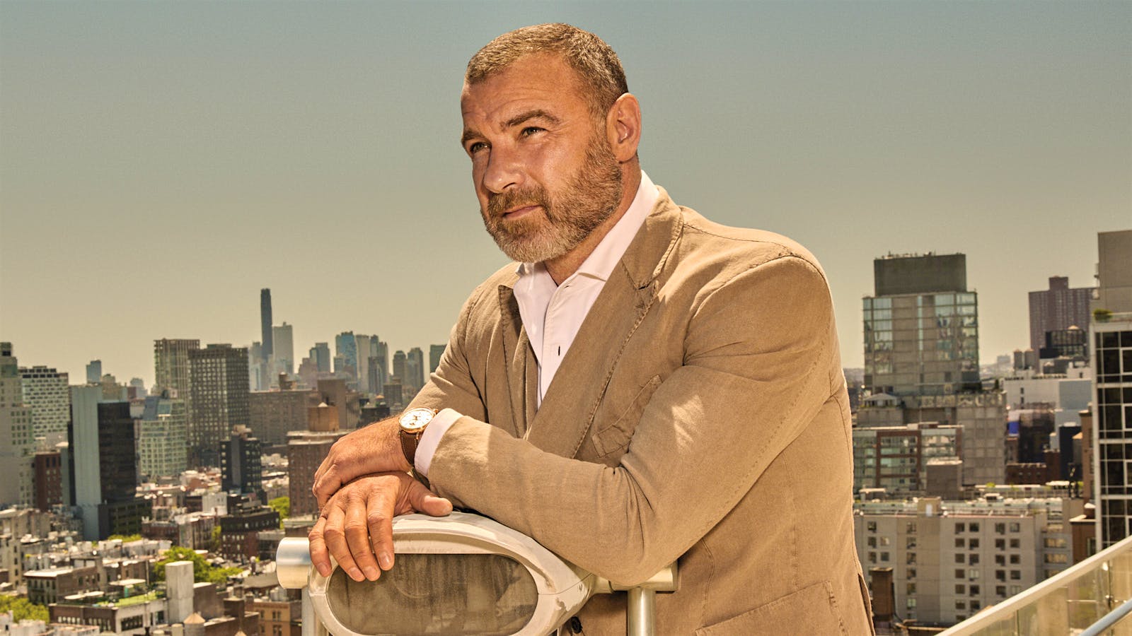 does liev schreiber smoke cigarettes Acting Tough