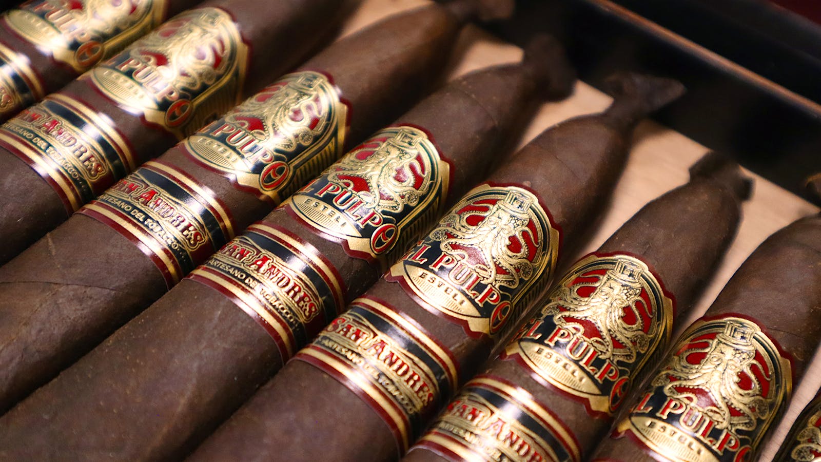 New El Pulpo Squid Size From Artesano del Tobacco