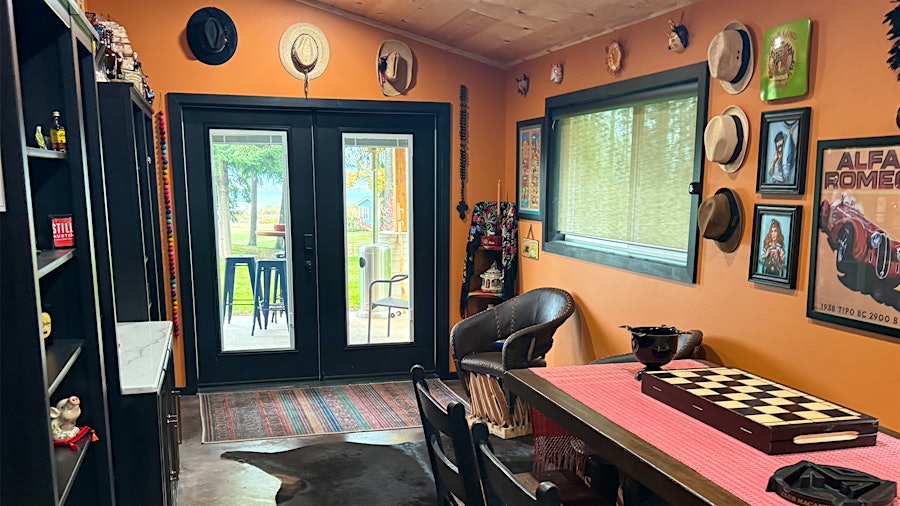 Casey Heaton Cigar Room