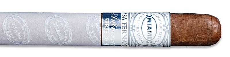 Casa Fernandez Aniversario Serie 2014 The Ares