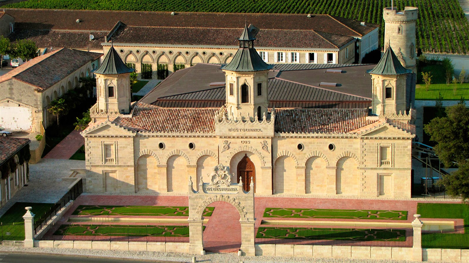 Château Cos-d'Estournel Vertical Tasting: The Reybier Years