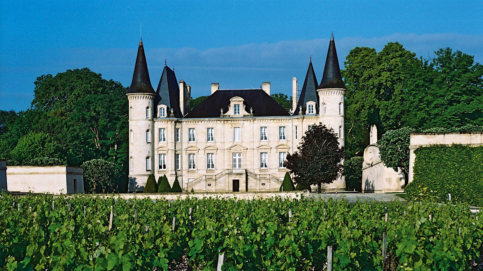 The 2015 Bordeaux Barrels Diary: Tradition Meets Innovation at Pichon-Longueville Baron