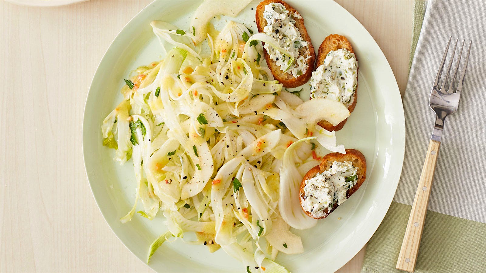Fennel and Pear Salad with Tarragon Vinaigrette