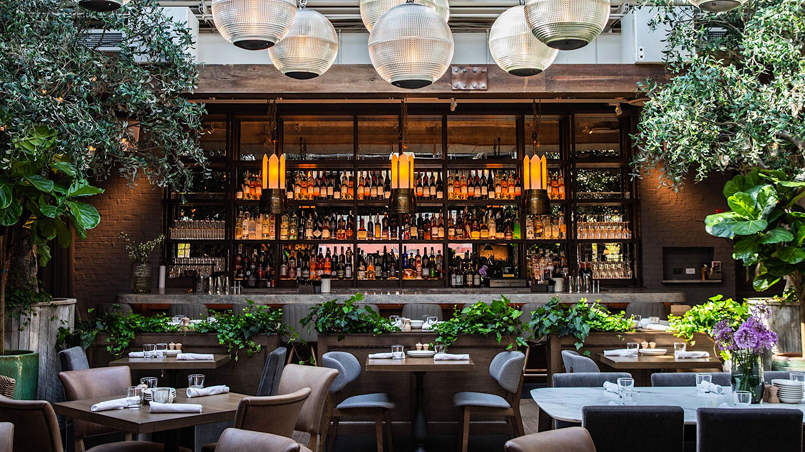 Aba Opens in Chicago; Wolfgang Puck's Spago Las Vegas Moves to the Bellagio