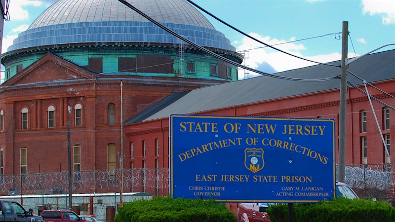 'Wine Spectator' Banned in New Jersey Prisons? Plus, 'Bachelor' Heads to Hall Winery