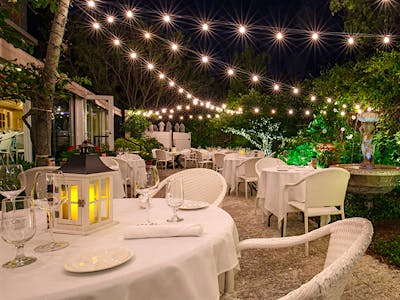 Ridgway Bar & Grill restaurant in Naples