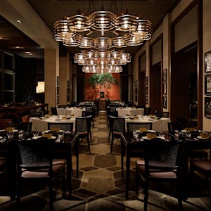 The Oak Door, Restaurant in Tokyo