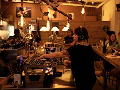 HiFi Wine Bar restaurant in McMinnville