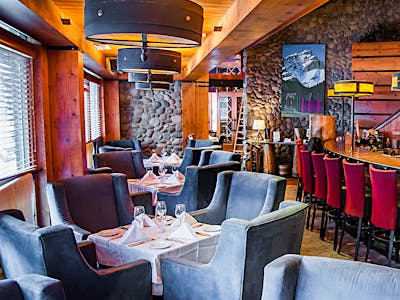 Maple Leaf Grill & Lounge restaurant in Banff