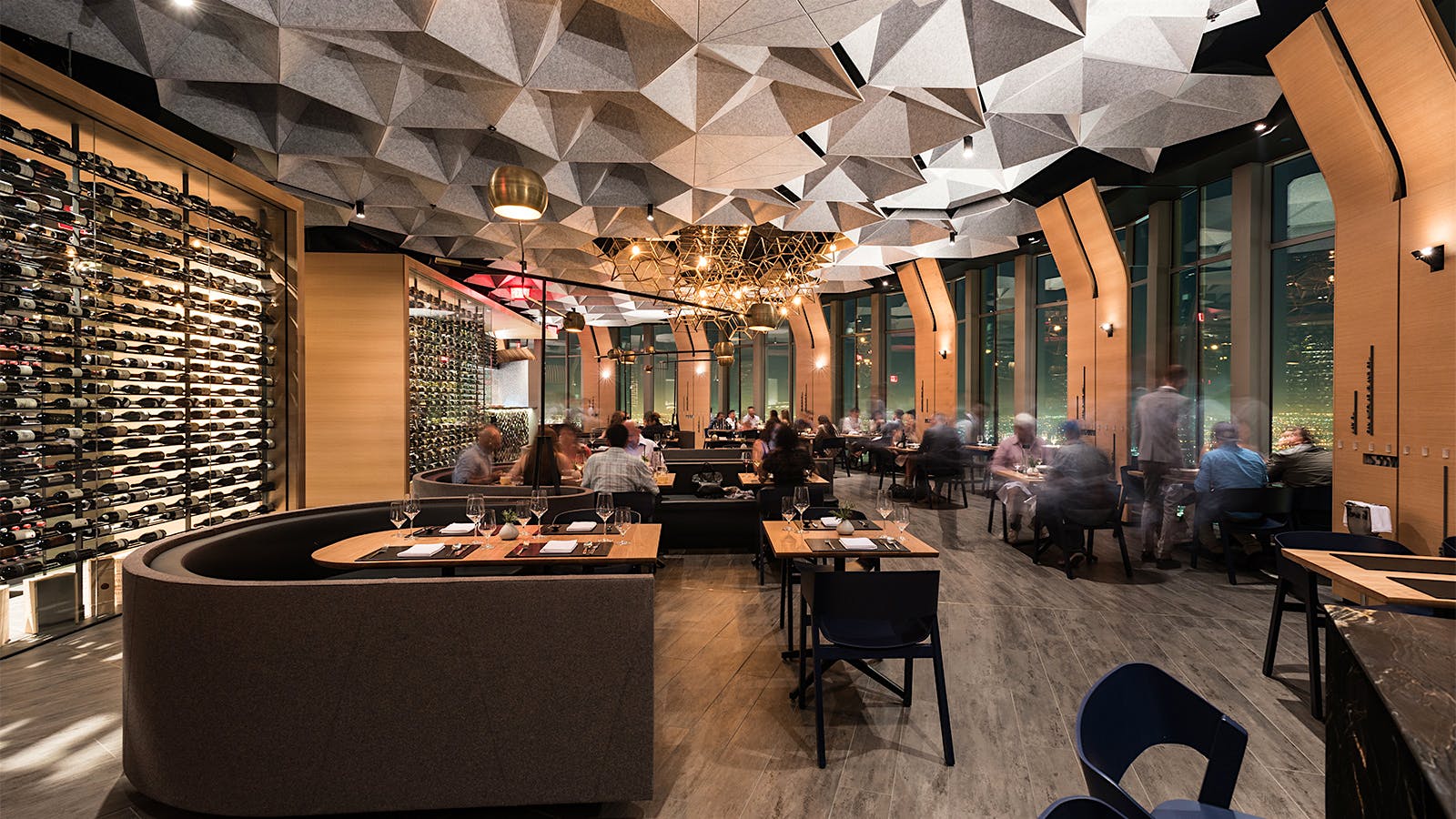 71Above Restaurant & Skylounge dining room