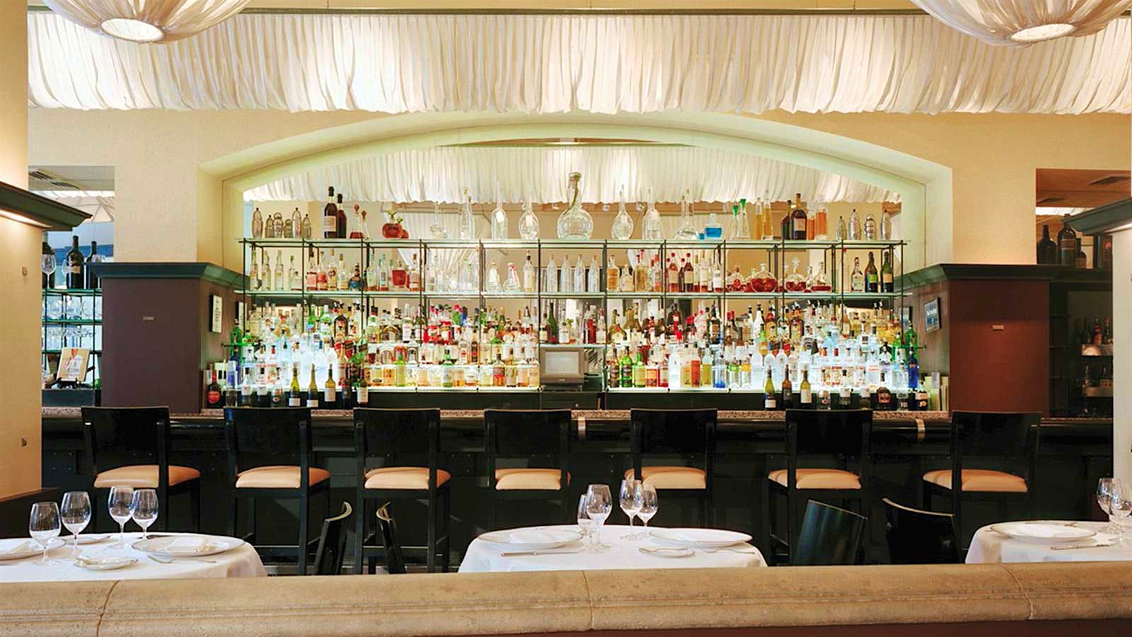 Gotham Bar & Grill bar