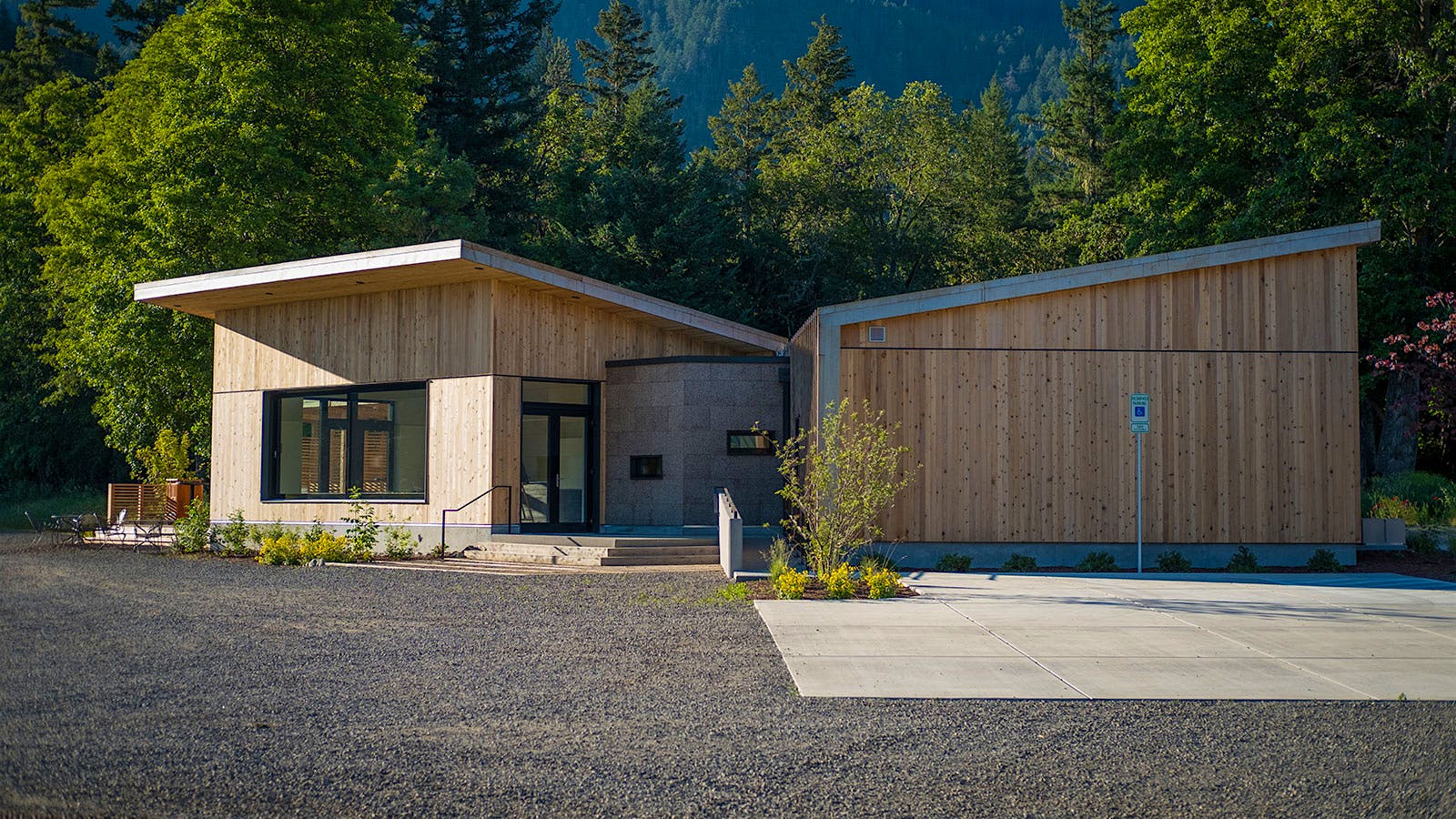 Tasting room building at Cowhorn Vineyard