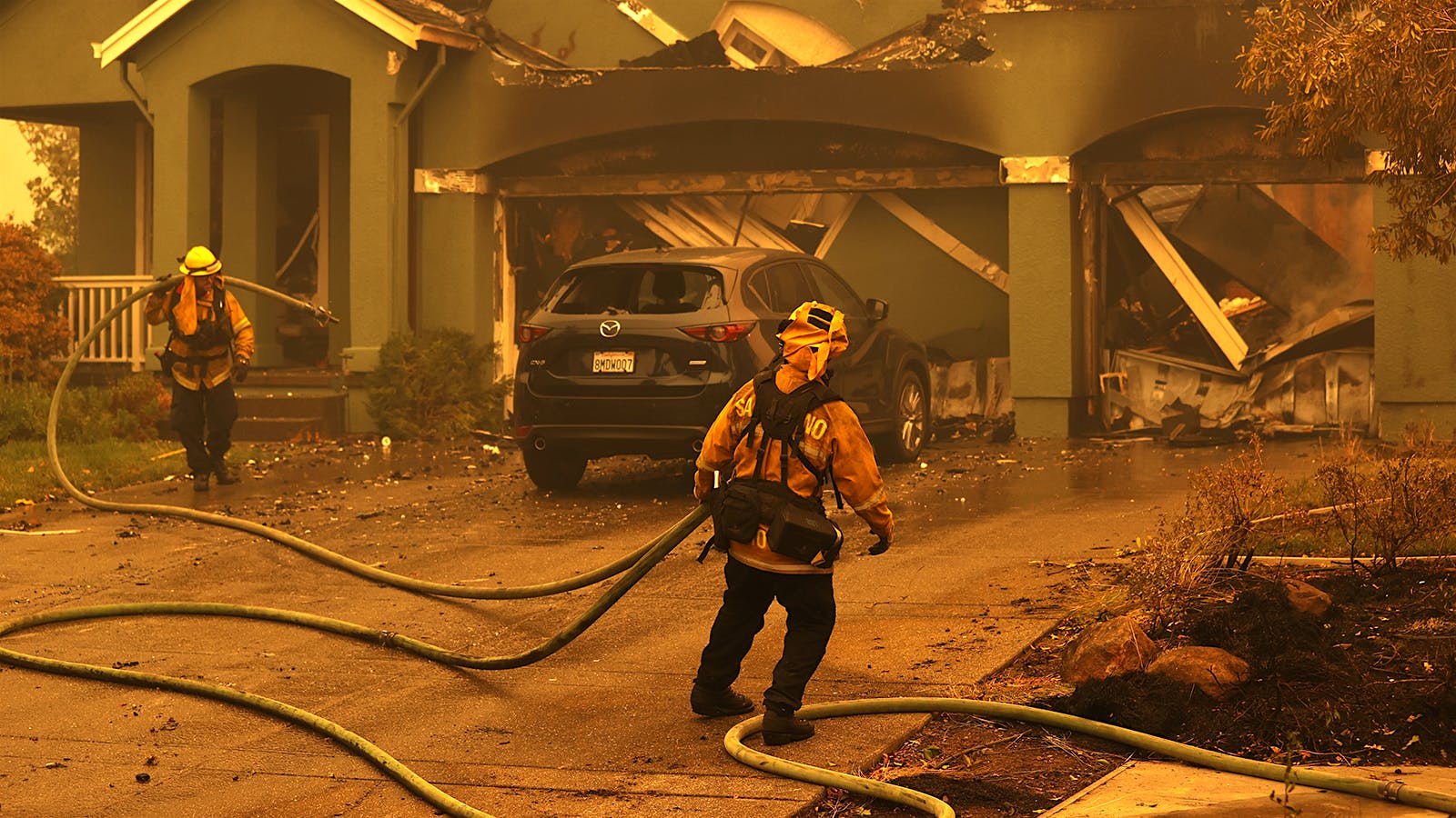 Firefighters in Napa battle blazes