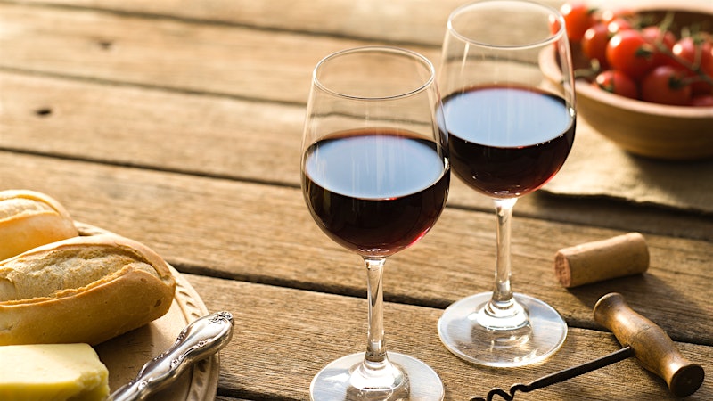 U.S. Government Decides Not to Redefine Moderate Wine Drinking