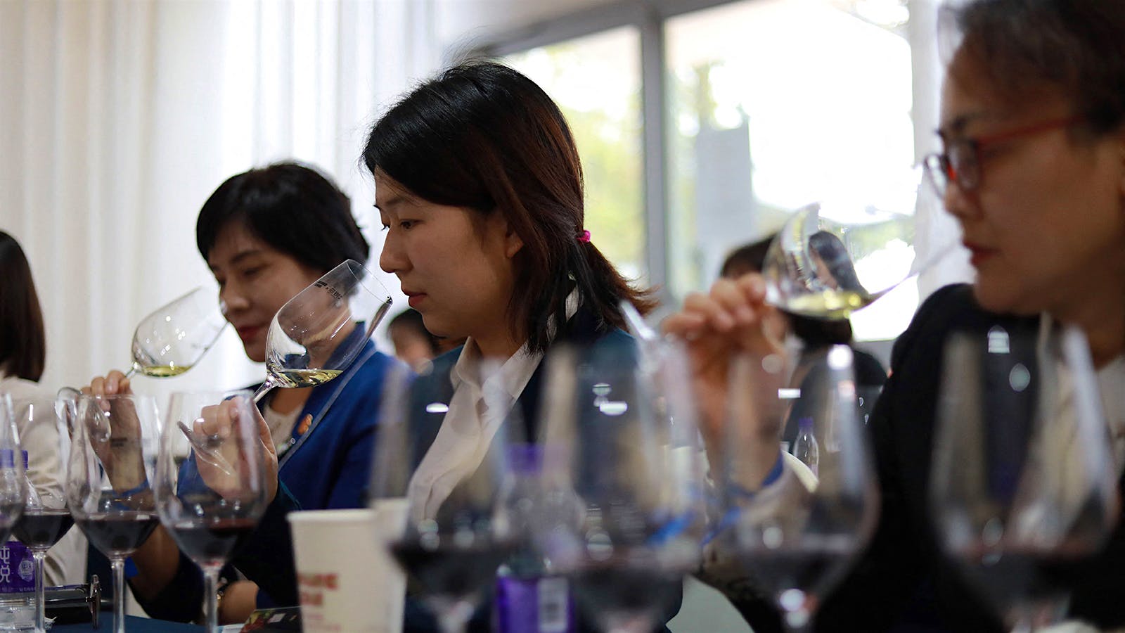 Students of wine] 