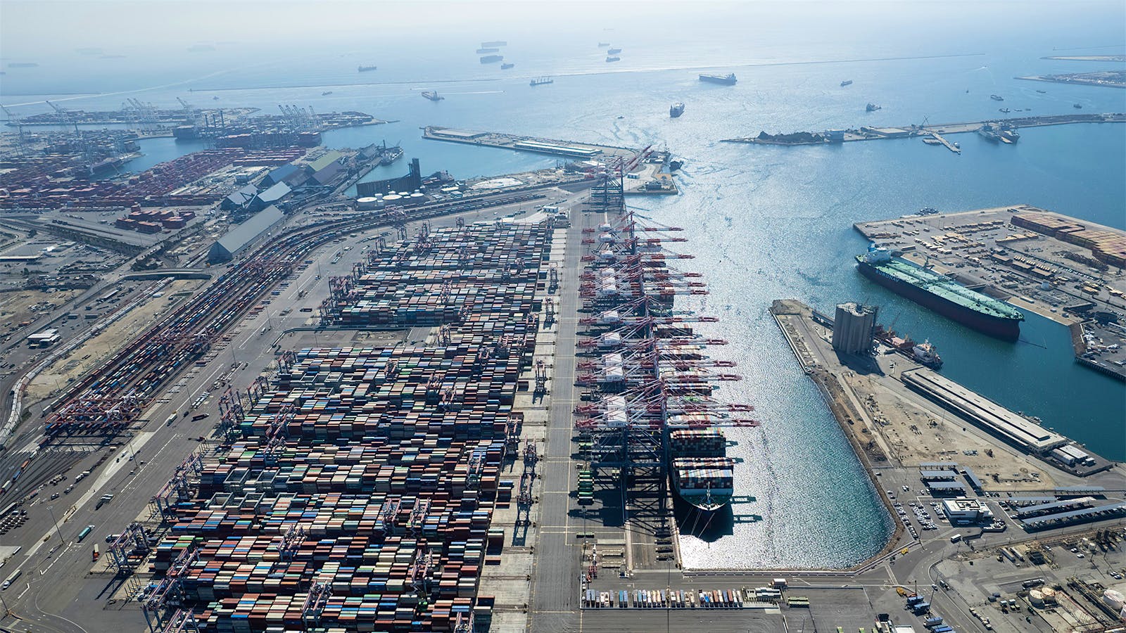 Port of Los Angeles ] 