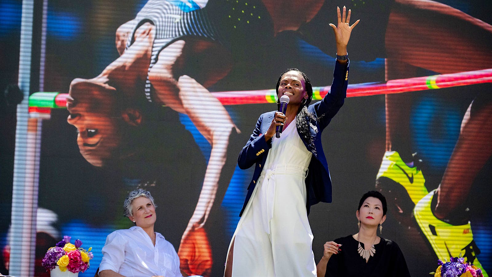 Chaunt&eacute; Lowe] 