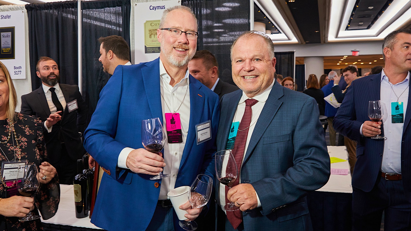  Caymus owner Chuck Wagner (right) with guest at the 2022 New York Wine Experience