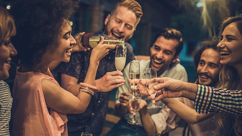 10 Bedazzling Bubblies for Late-Summer Toasts
