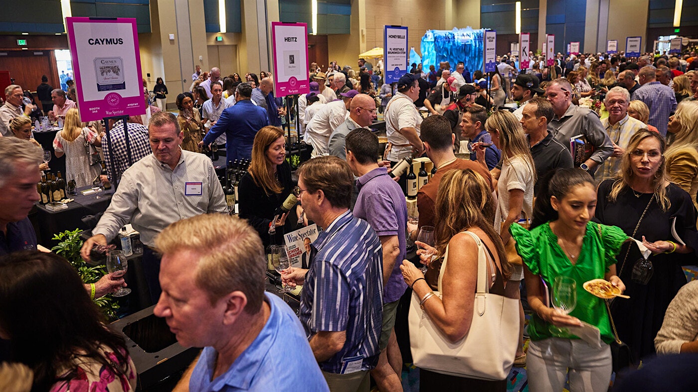 Palm Beach Food &amp; Wine Festival attendees explore the many food and wine offerings.