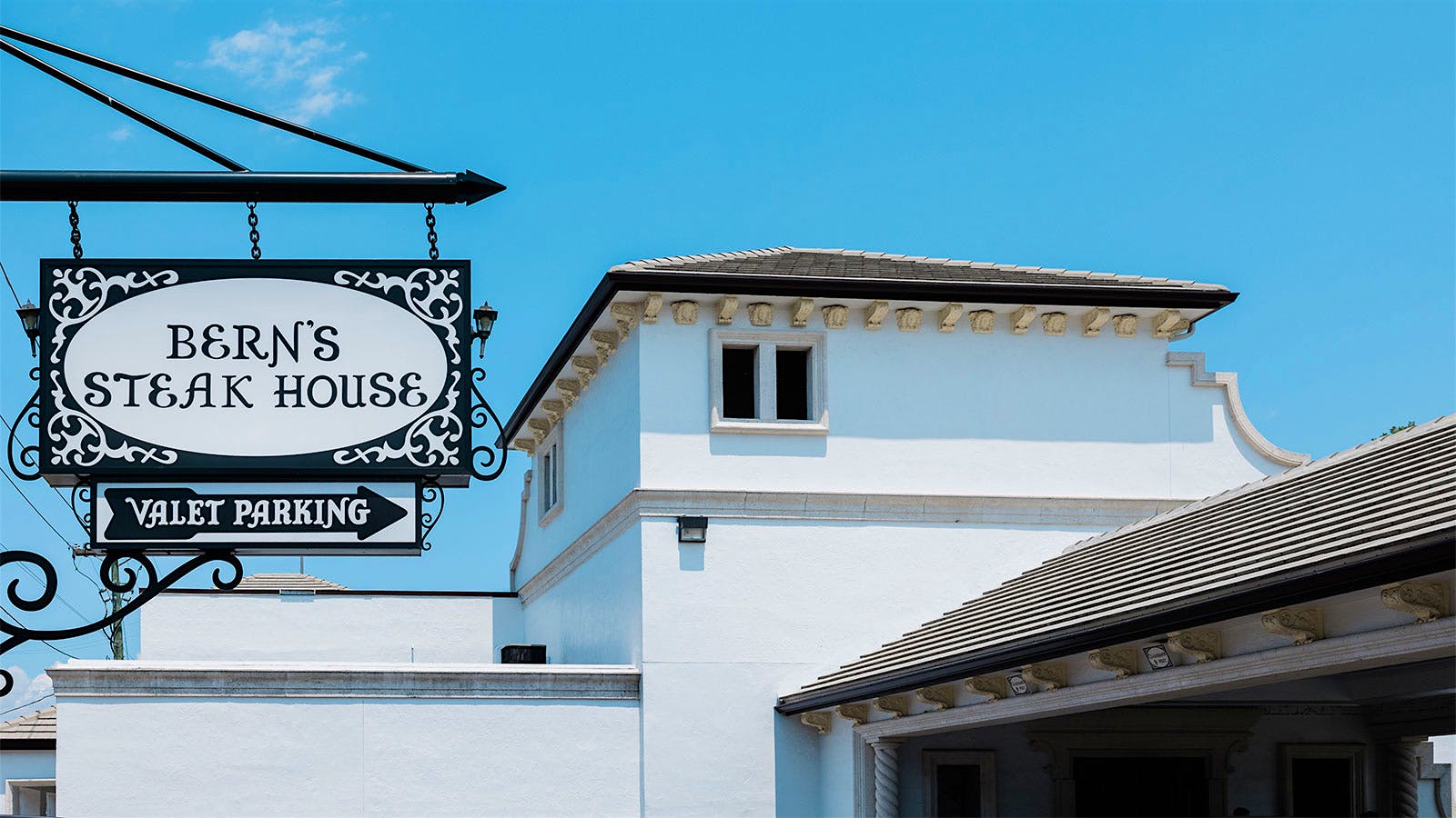  The sign leading into Bern&rsquo;s Steak House in Tampa, Florida
