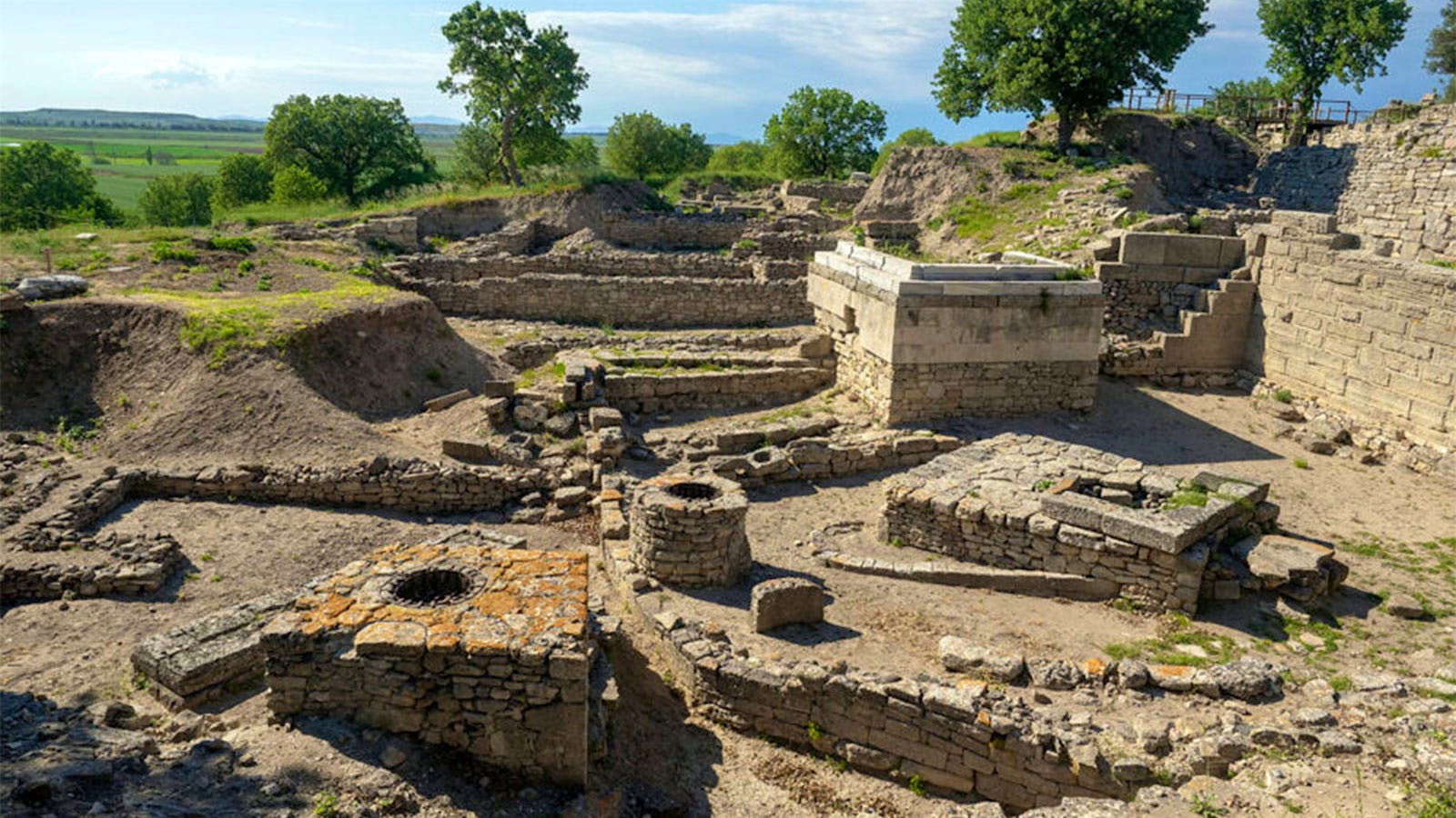 In Ancient Trojan Society, Wine Was for Everyone