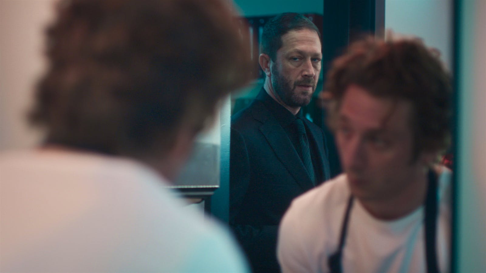  The Bear stars Jeremy Allen White as chef Carmy and Ebon Moss-Bachrach as Richie.