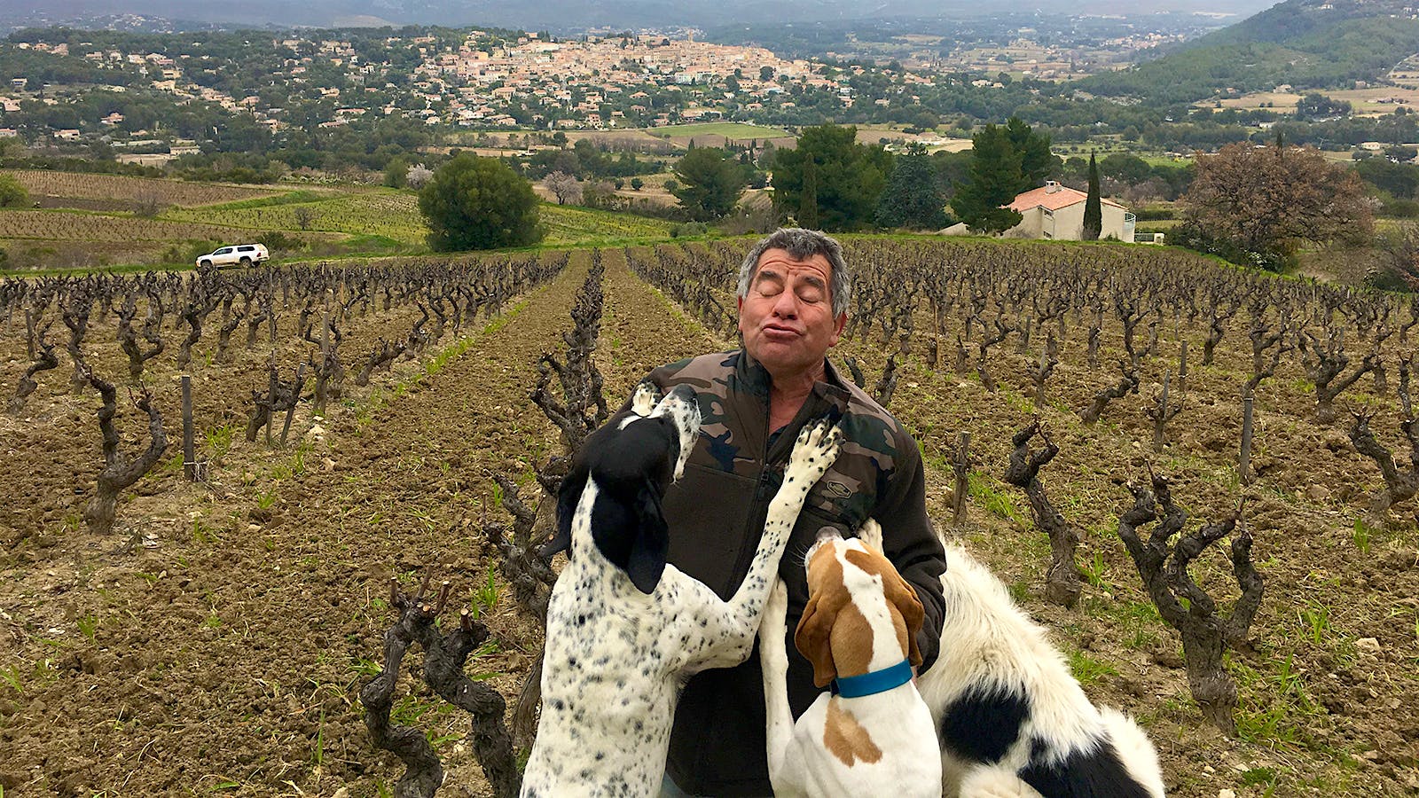  Alain Pascal of Domaine du Gros Nor&eacute; with his dogs