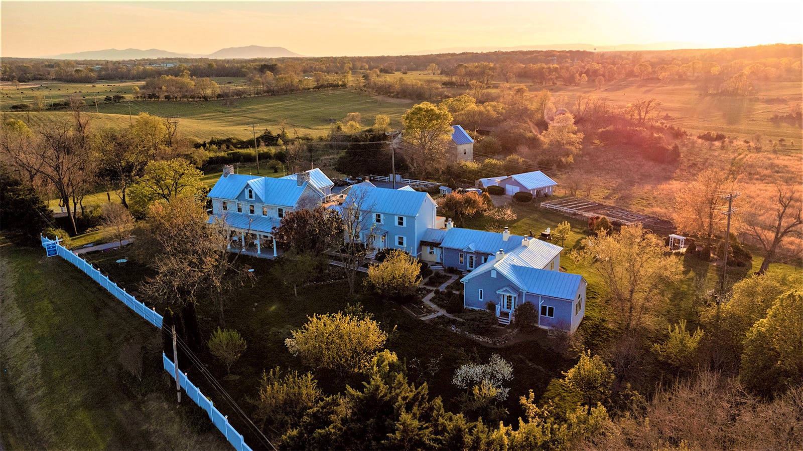  L&rsquo;Auberge Proven&ccedil;ale in Virginia] 