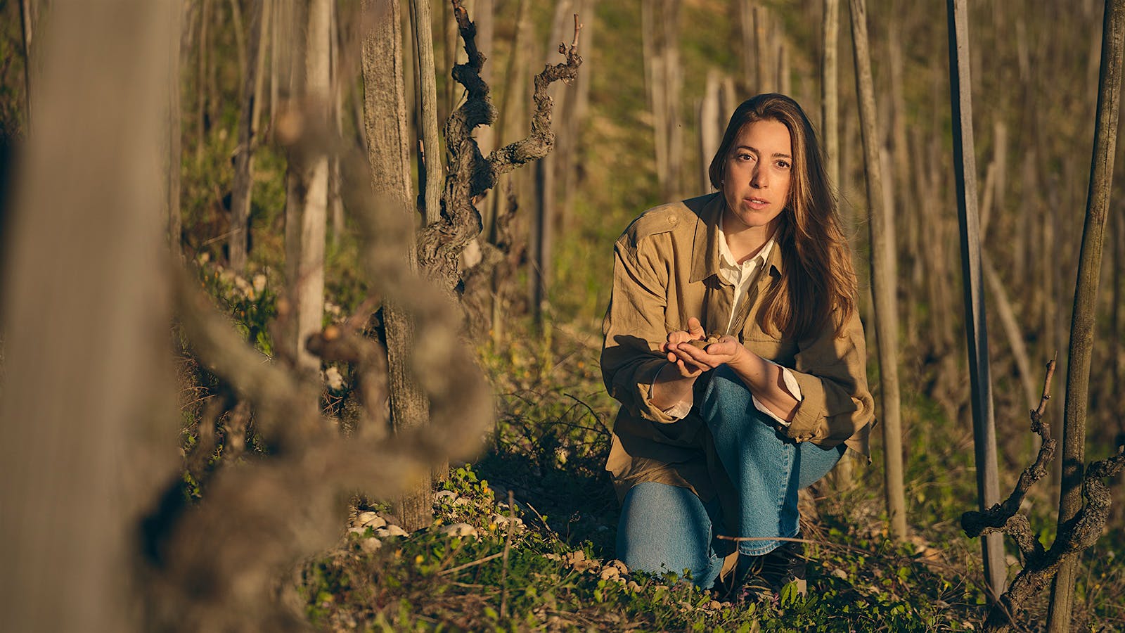 Chiara Pepe in one of Jaboulet&rsquo;s vineyard parcels on Hermitage.] 