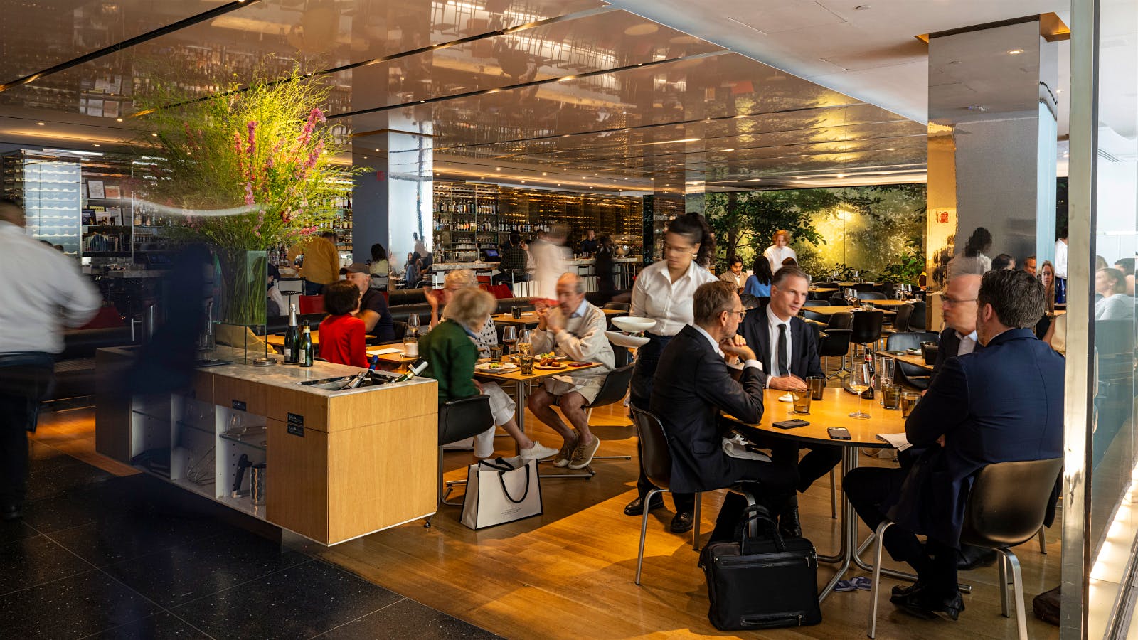 The dining room of the Modern.