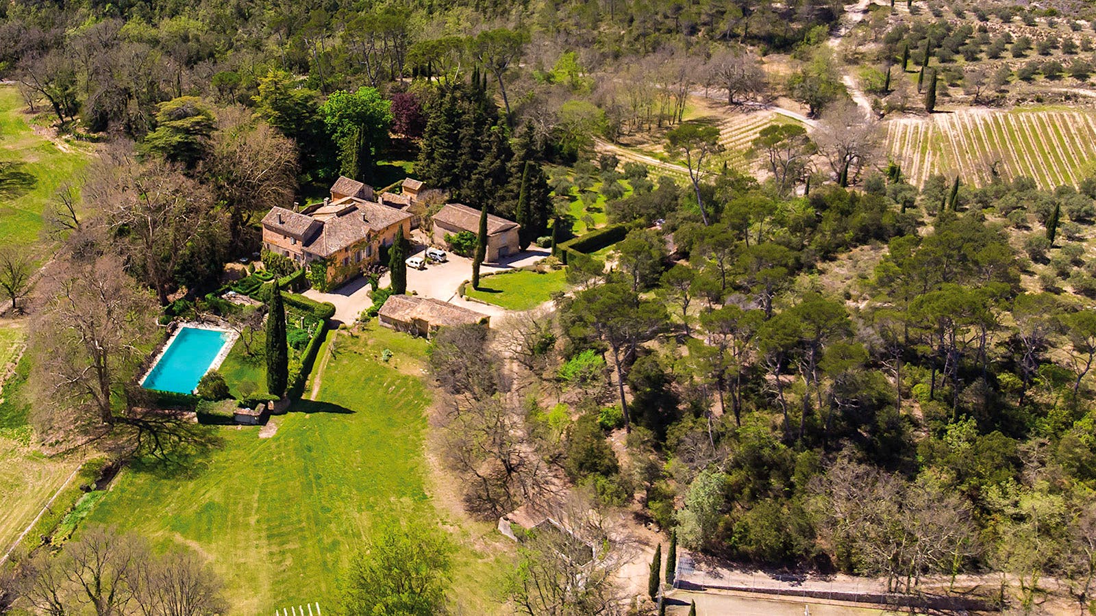 George Clooney Buys Provence Wine Estate … Or Does He?