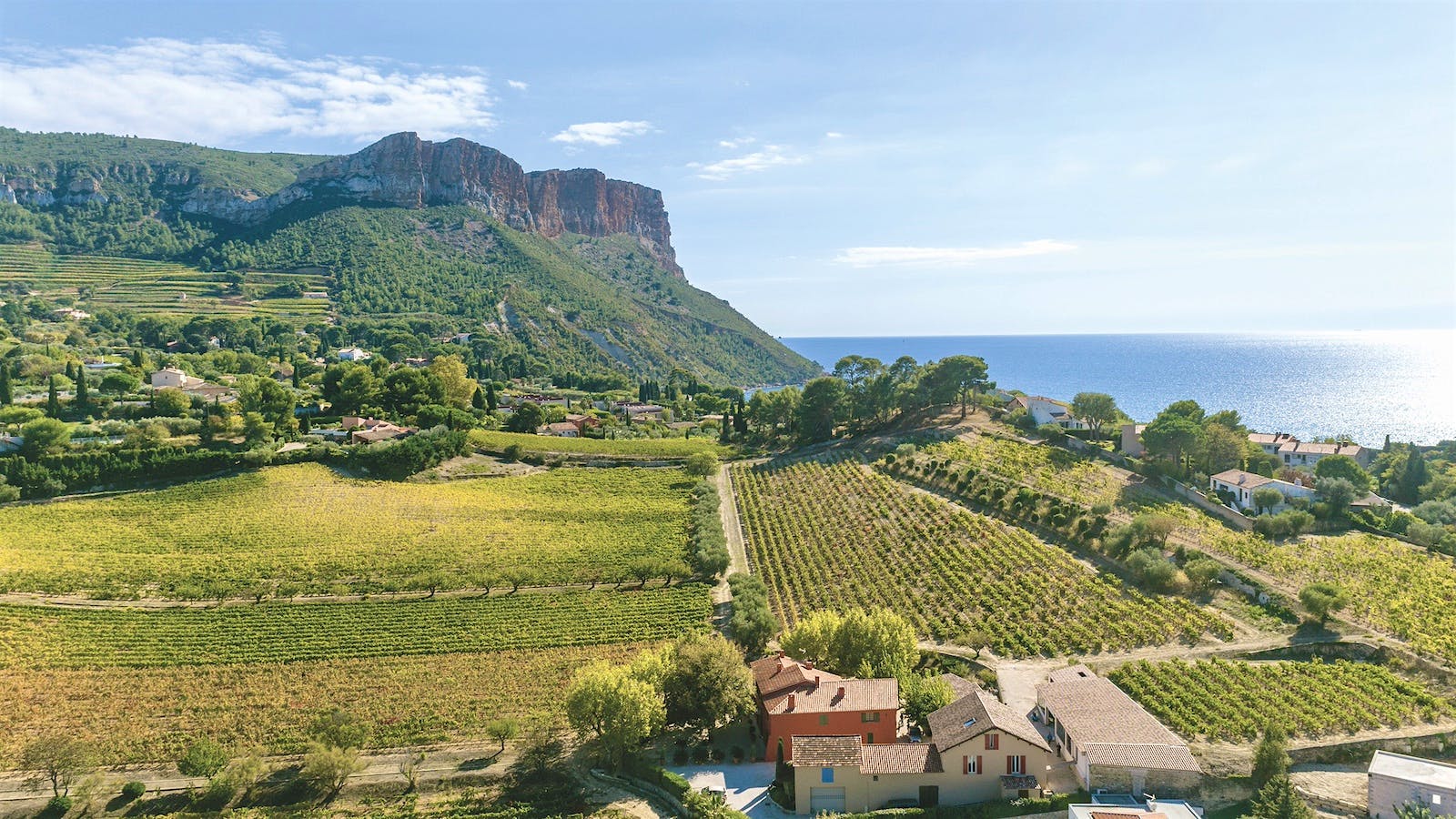 Domaine du Bagnol estate buildings and vineyards in Cassis, France